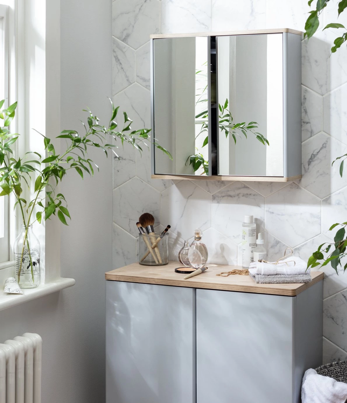 Shipping Included - Habitat Freja 2 Door Mirrored Cabinet Grey Bathroom Storage - Image 2